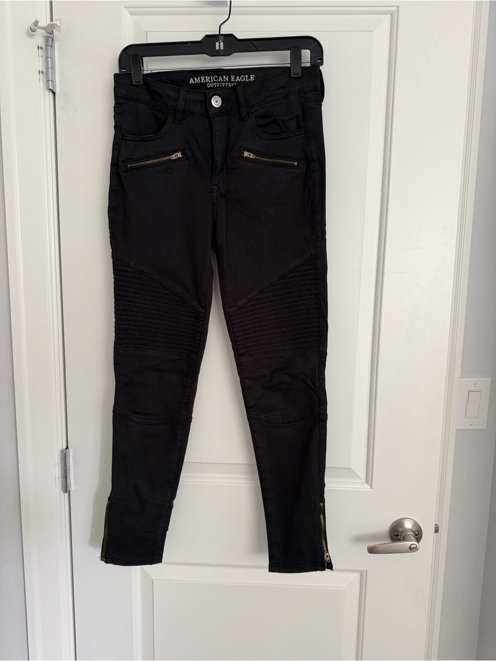 American Eagle Black Moto hi-rise jeggings